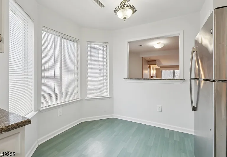2902 Jesse Way — Photo 2