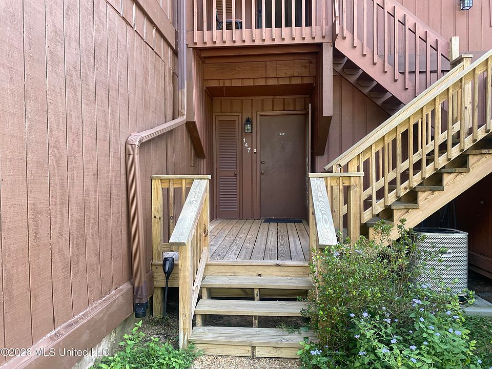 1st image of 147 Lakeside Villa #J