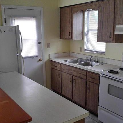 2nd image of 3437 NE 10th St
