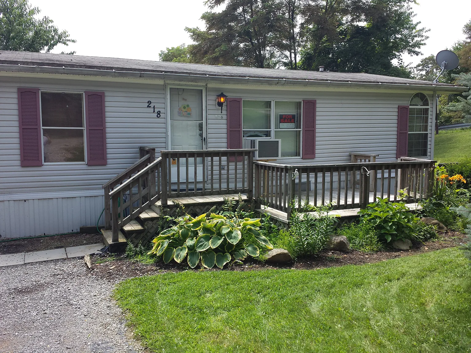 218 Carnation Ln photo 1