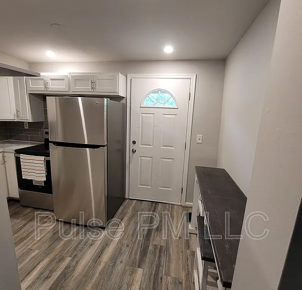816 Montague Rd #U2 — Photo 8