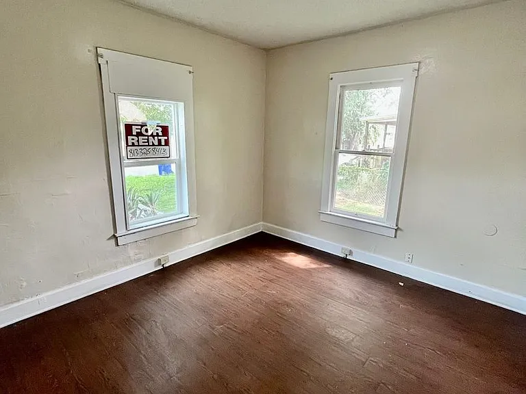 1618 Wayman St — Photo 3