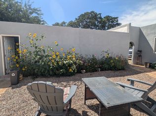 1572 Sunset Gardens Rd SW, Albuquerque, NM 87105