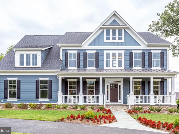 4045 Taylor Dr, Fairfax, VA 22032