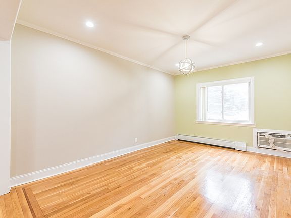 3rd image of 82-07 60th Ave #82-7