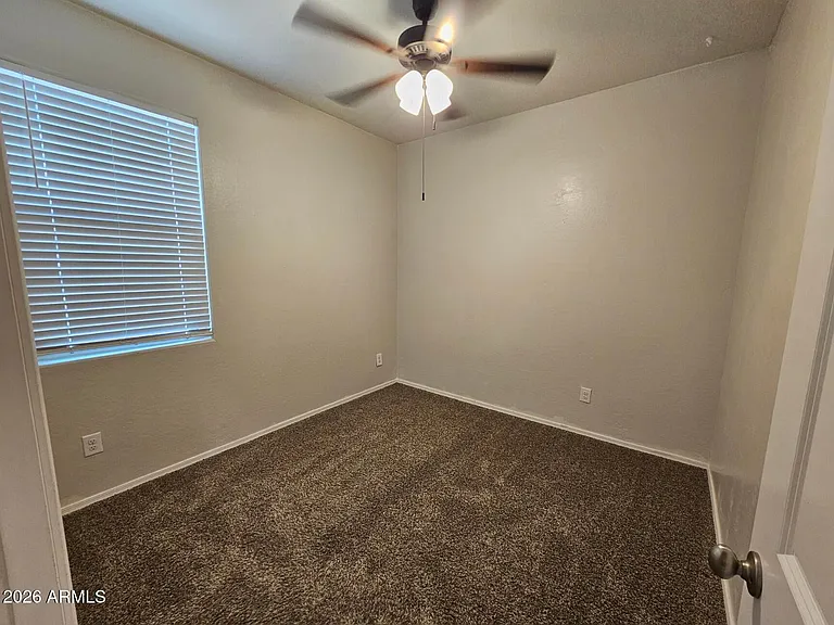 25573 W Coles Rd — Photo 10