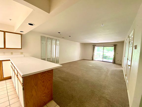 5th image of 350 S Wildwood Dr #13