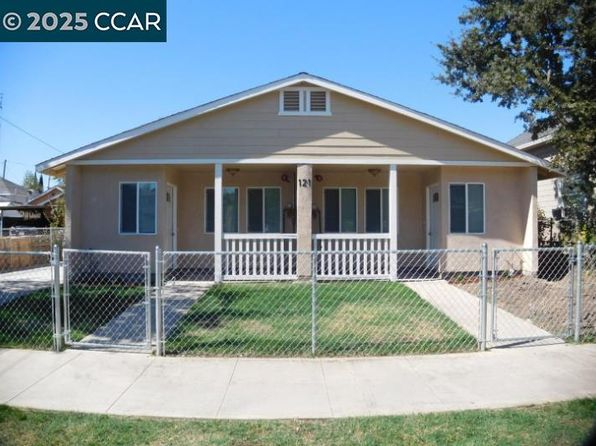 121 S Della St, Stockton, CA 95205