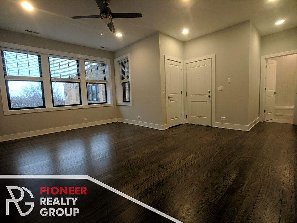 1st image of 2618 N Rockwell St #2622-3DT
