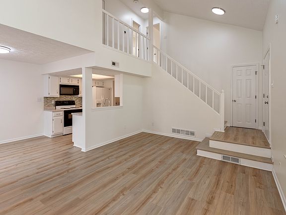 3rd image of 6426 Bayside South Dr