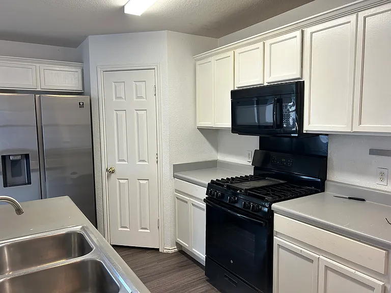 1414 Colorado Bend Dr — Photo 11