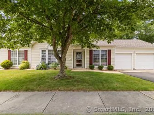 4 Cypress Way, Waterford, CT 06385