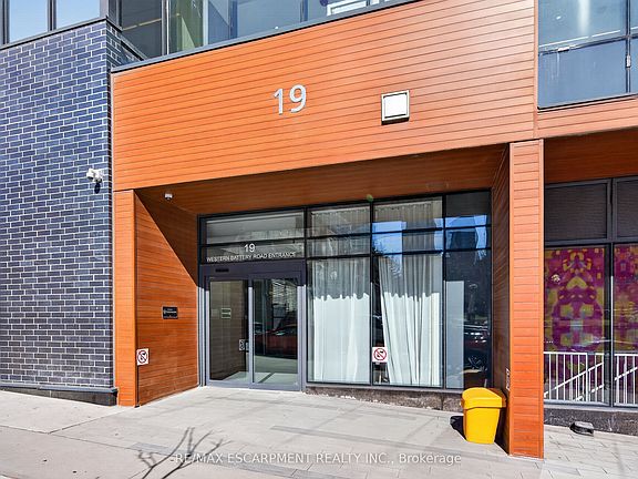 4th image of 19 Western Battery Rd #3108