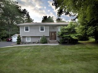 20 Scher Dr, New City, NY 10956