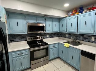 7041 Environ Blvd APT 127, Lauderhill, FL 33319
