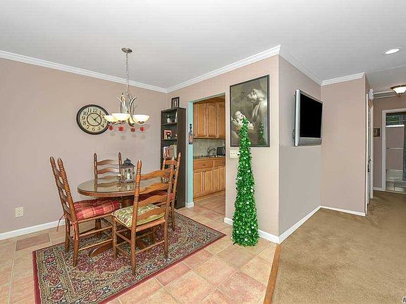 2nd image of 75 Richmond Blvd Unit 4B