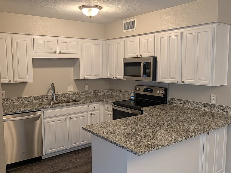 118 Westridge Dr — Photo 5