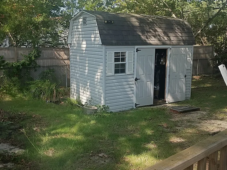 Elm Rd W — Photo 8
