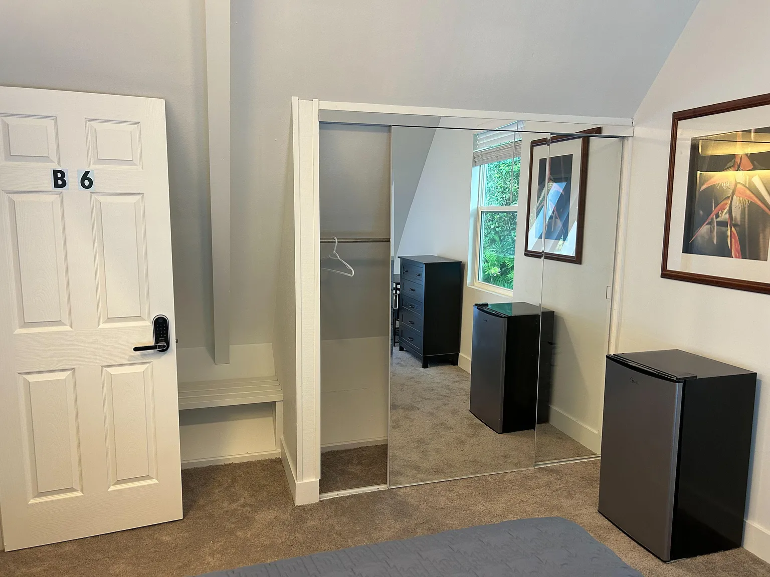 4 bed, 2.0 bath, 2000 sqft, $918 — Photo 3