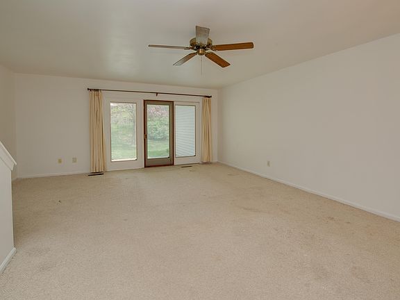 5th image of 10217 Foxhollow Ct