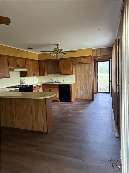 3 bed, $1,650 — Photo 4