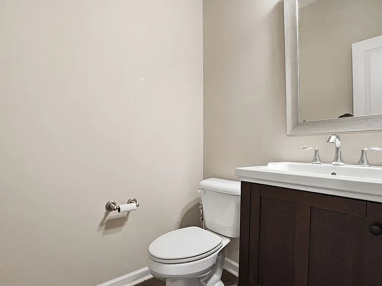 1017 Epiphany Rd — Photo 15
