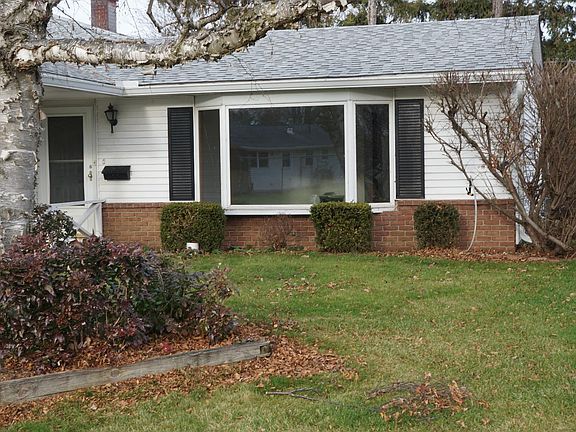 3rd image of 2805 Park Ln