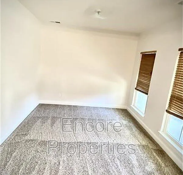 2057 Aventon Ln — Photo 4