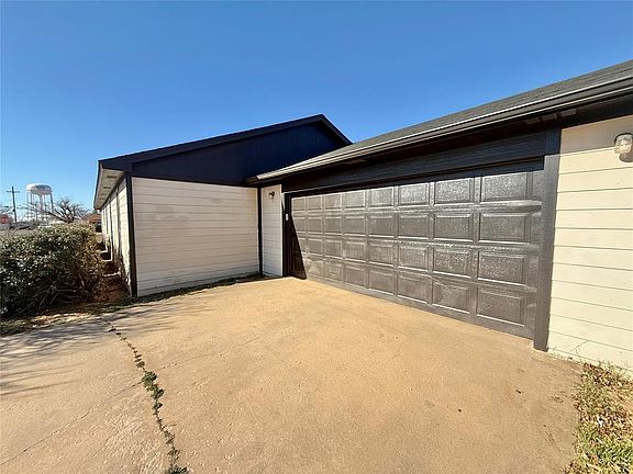 4th image of 1102 N Lee St