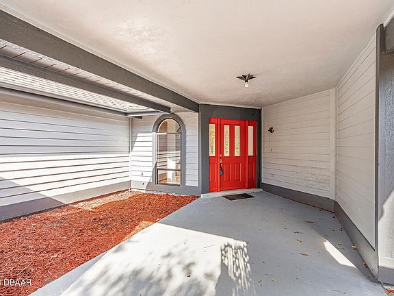 3rd image of 3 Forest View Way