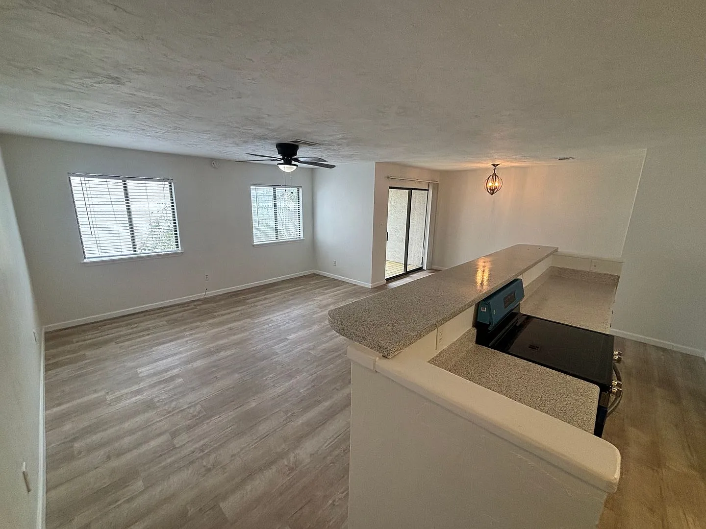 2 Bedroom 2 1/2 bath in the Lakes Townhome Community! Complete Remodel! — Photo 2