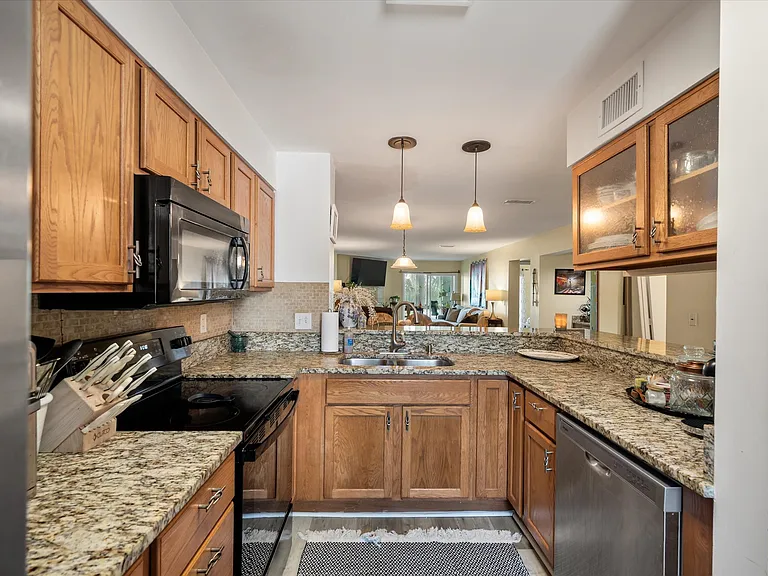 4 W Mariners Cay Dr — Photo 13