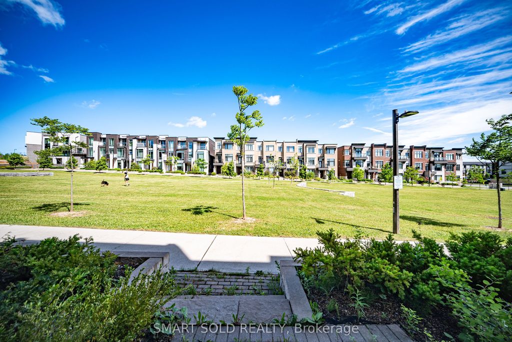 22 Heriot Pl, Vaughan, ON - View 2