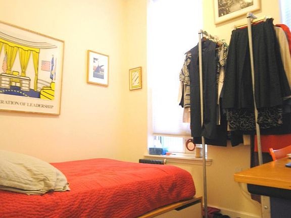 2nd image of 237 Henry St APT 4C