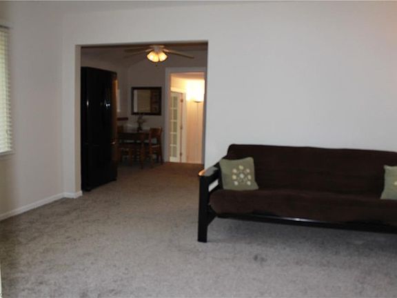 5th image of 217 Grove Ave