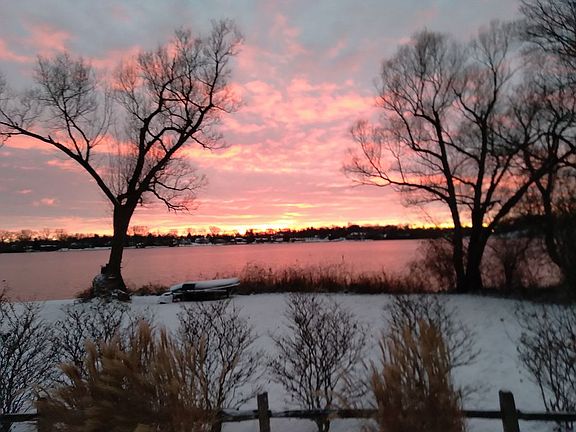 Winter sunset on Wing Lake