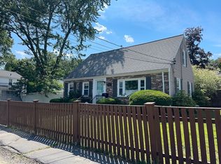 85 Westmoor Rd, West Roxbury, MA 02132