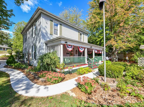 1105 E Racine St, Janesville, WI 53545