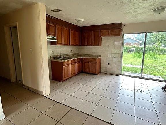 5th image of 506 2ND AVENUE NW