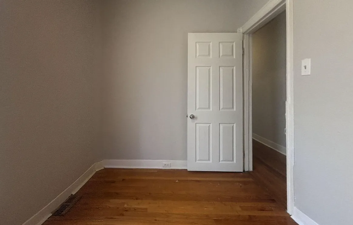 5637 Lansdowne Avenue - 1 — Photo 3