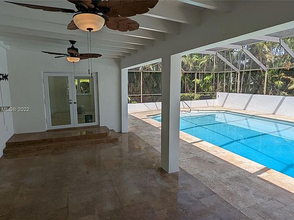 5th image of 615 San Esteban Ave