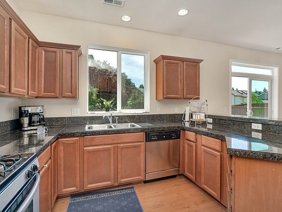 5th image of 8024 129th Street Ct E