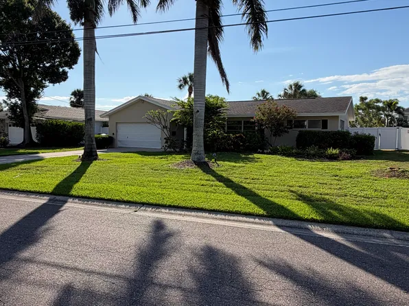 5269 Dover St NE, Saint Petersburg, FL 33703