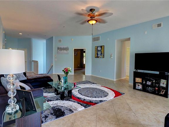 3rd image of 9260 Belleza Way APT 202