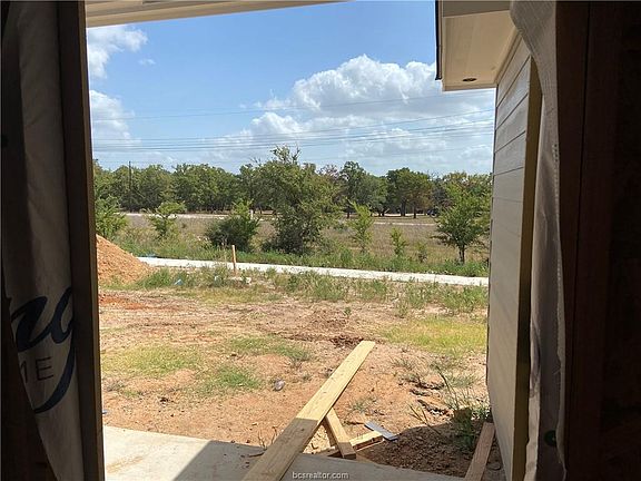 3rd image of 5924 Eldora Dr