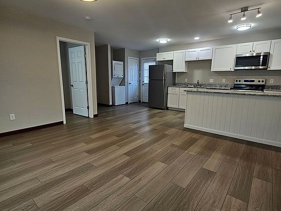 5th image of 601 Villa Dr #2