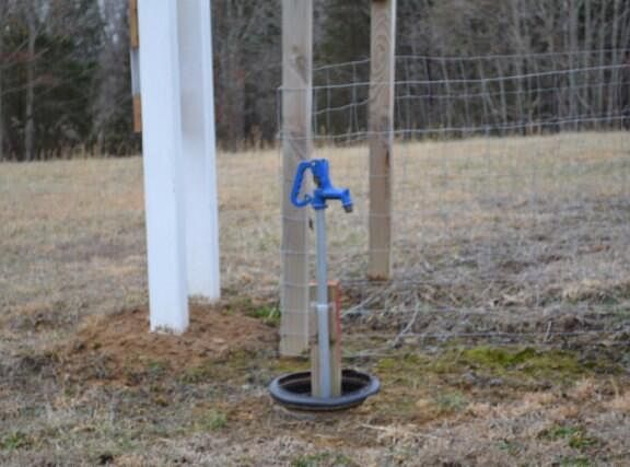 3rd image of 127 Rushing Springs Rd