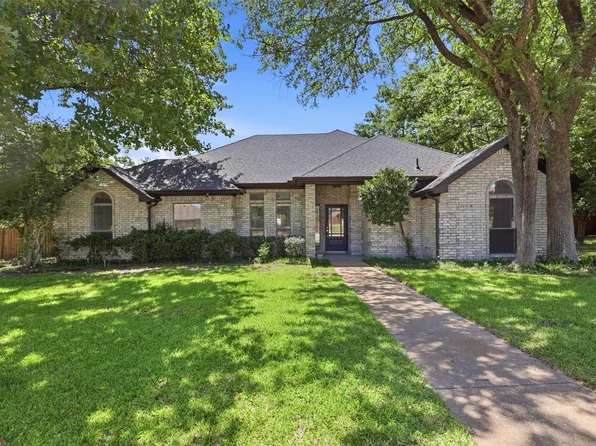 1309 Oak Harbor Blvd, Azle, TX 76020