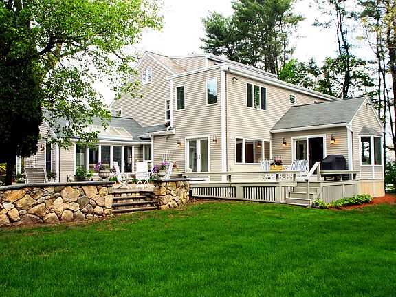 3rd image of 28 Derby Ln