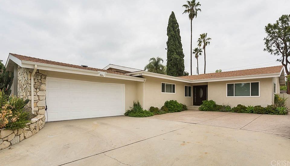 1st image of 9206 Sophia Ave